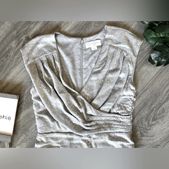 Jessica Simpson Gray Sequined Cap Sleeve Faux Wrap Surplice Dress. Size 6 - Picture 3 of 13